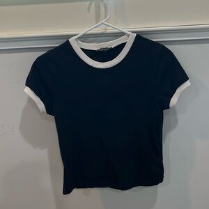 Black and white boohoo tshirt